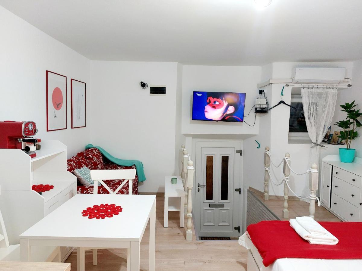 Sha La La - Charming, Unique Studio In A Historic Building Next To A Castle, Wifi, Smart Tv, Washer-Dryer Bakar Luaran gambar