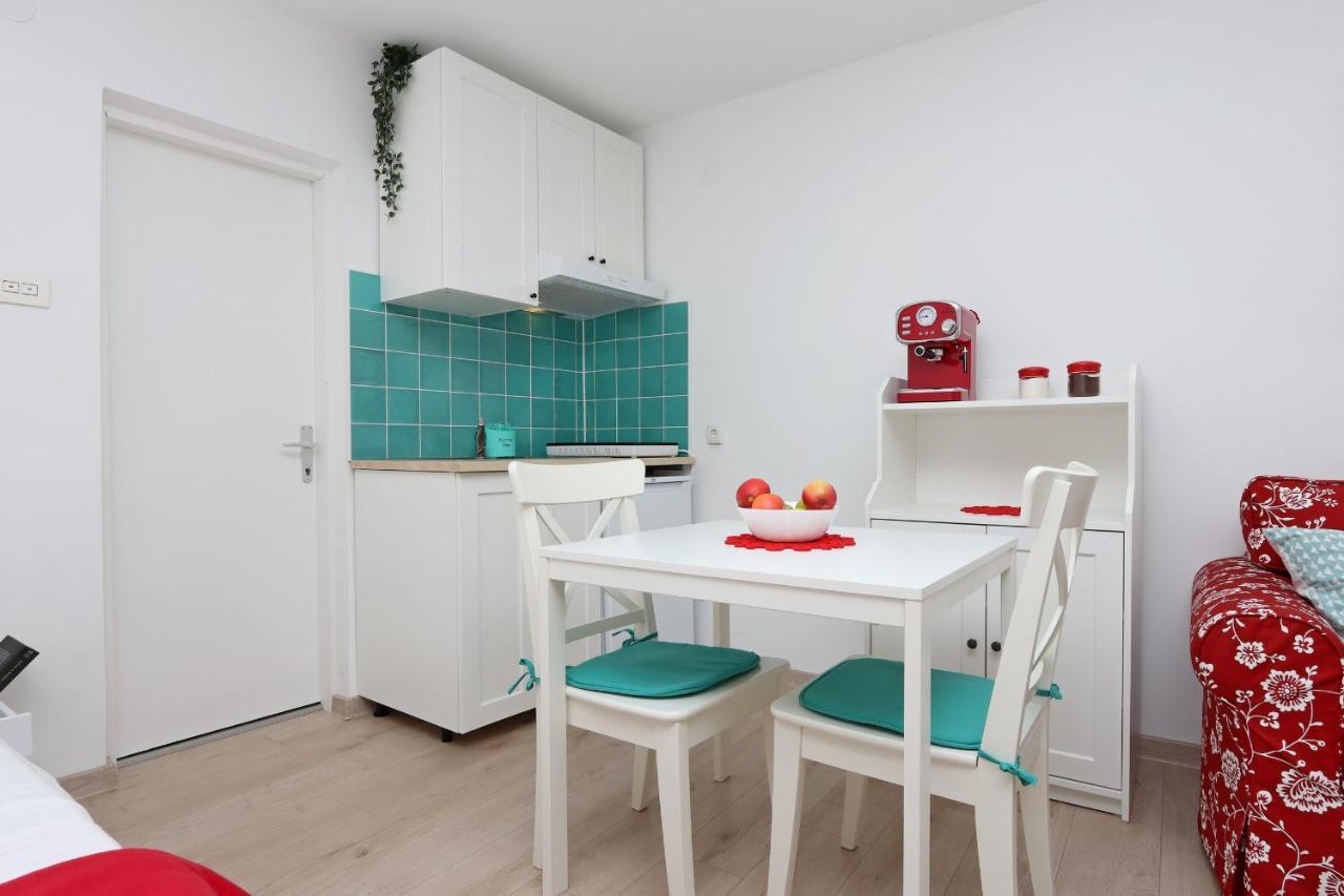 Sha La La - Charming, Unique Studio In A Historic Building Next To A Castle, Wifi, Smart Tv, Washer-Dryer Bakar Luaran gambar